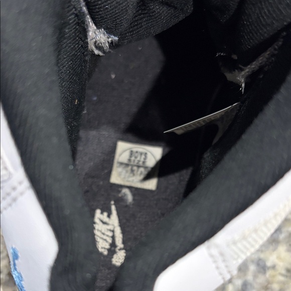 Legend Blue & White Kids Jordan 11s - Picture 12 of 13